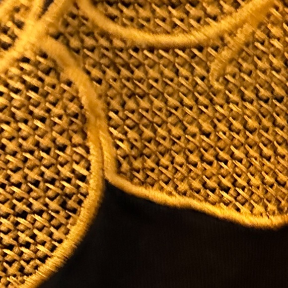 Disneyland Hong Kong tee shirt - Picture 5 of 7